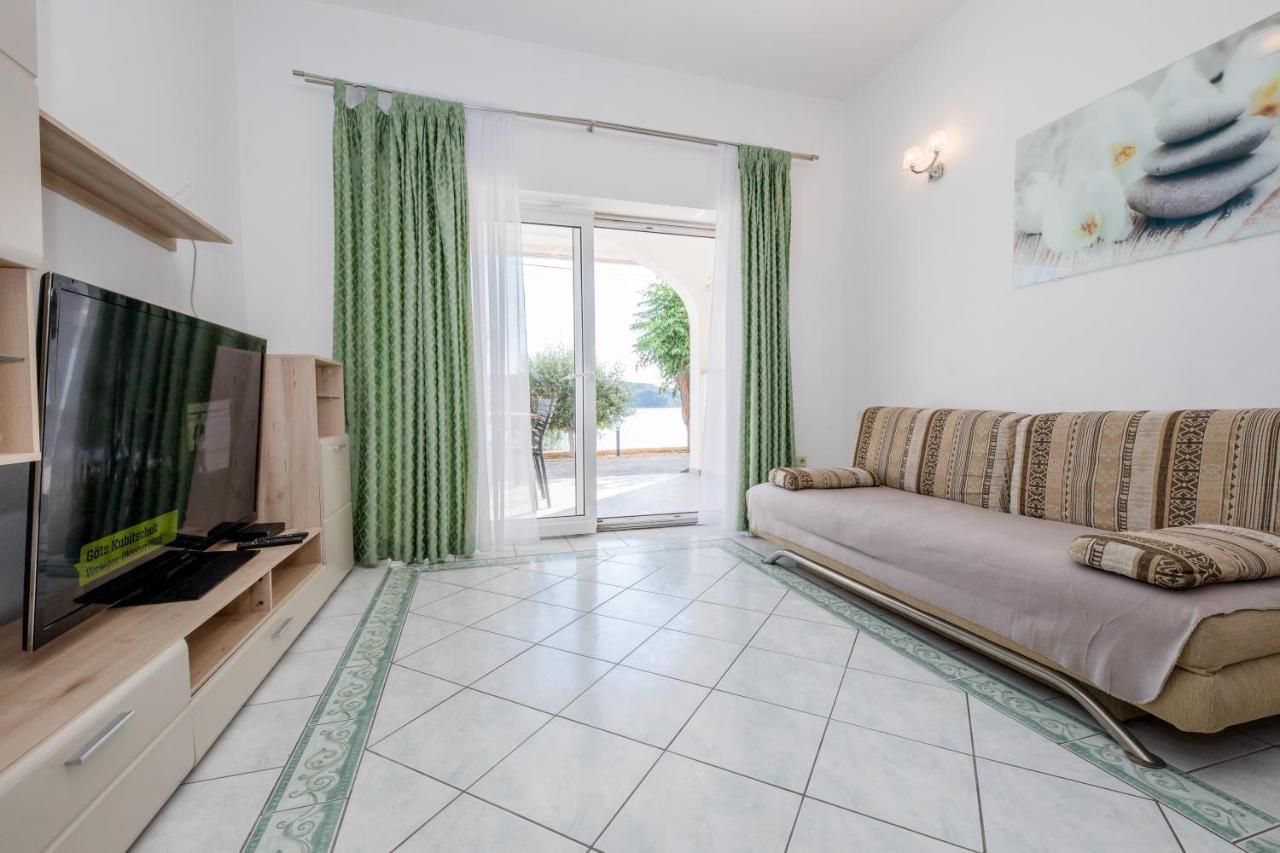 Apartments And Rooms By The Sea Supetarska Draga - Gornja, Rab - 11579 Luaran gambar