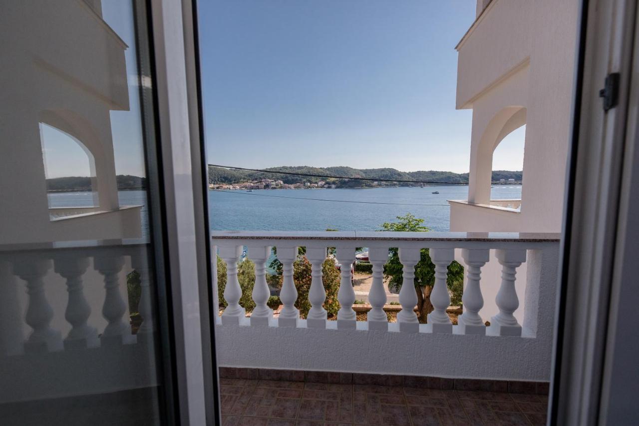 Apartments And Rooms By The Sea Supetarska Draga - Gornja, Rab - 11579 Luaran gambar
