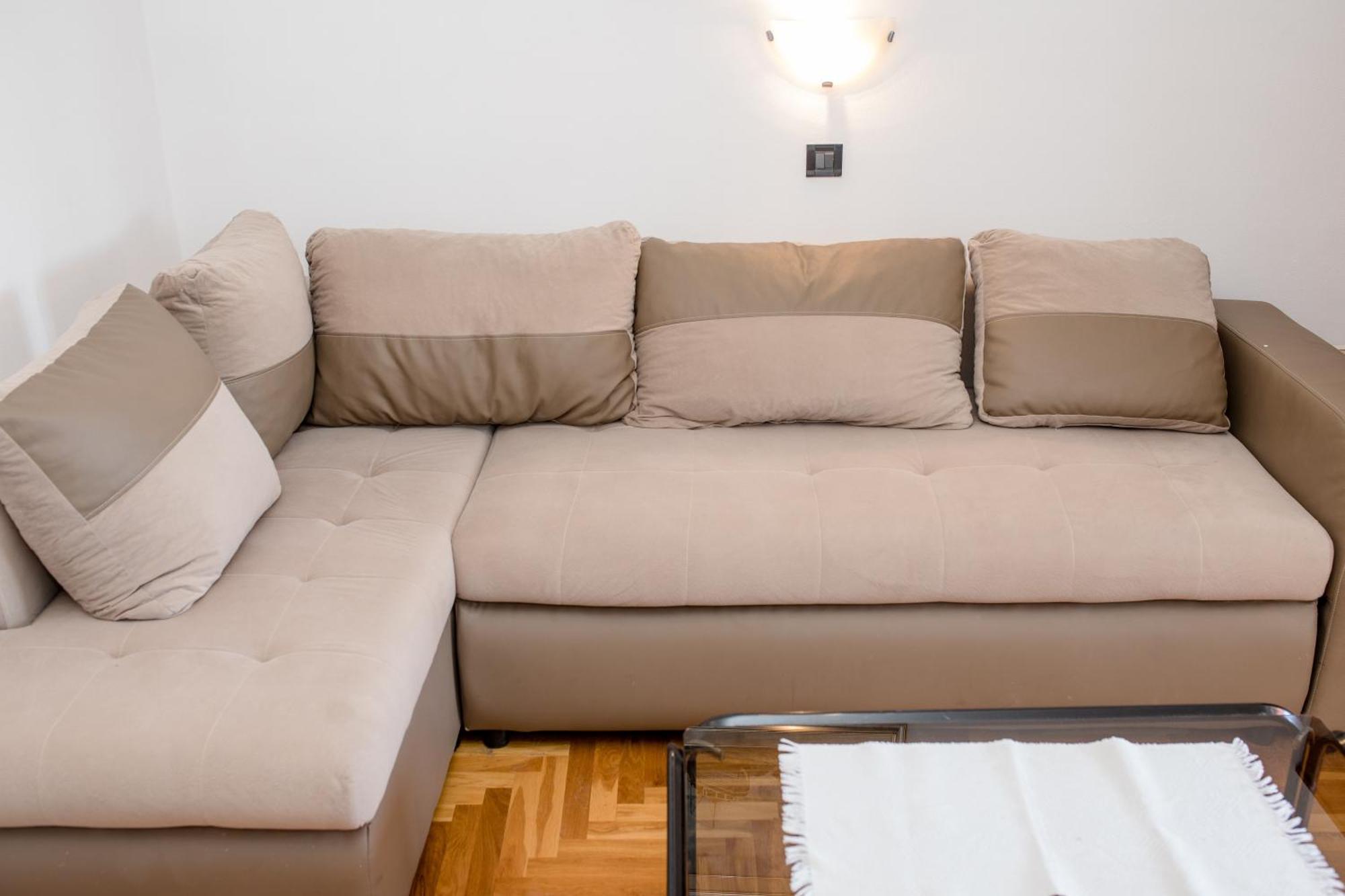 Apartments And Rooms By The Sea Supetarska Draga - Gornja, Rab - 11579 Bilik gambar