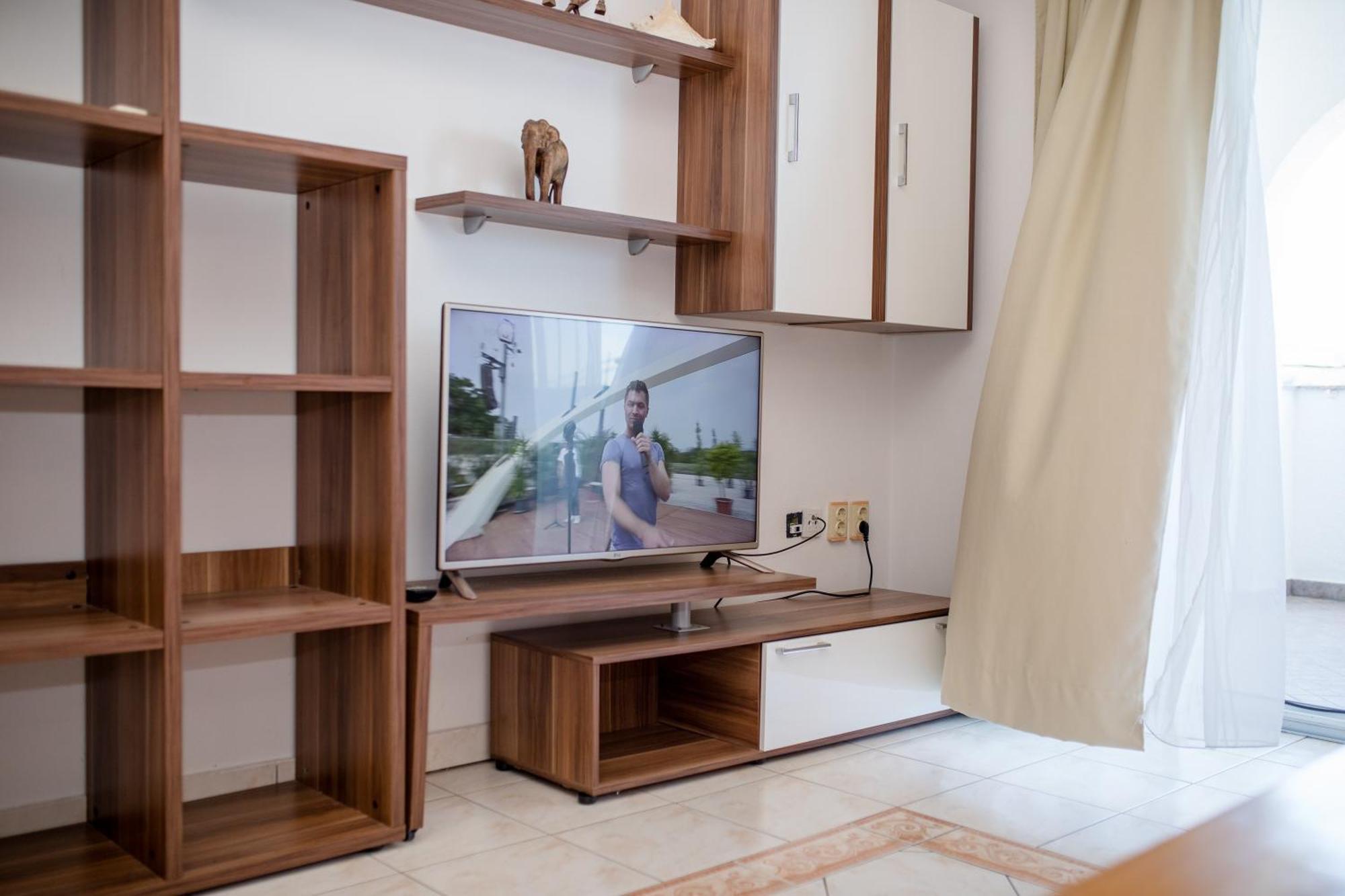 Apartments And Rooms By The Sea Supetarska Draga - Gornja, Rab - 11579 Bilik gambar