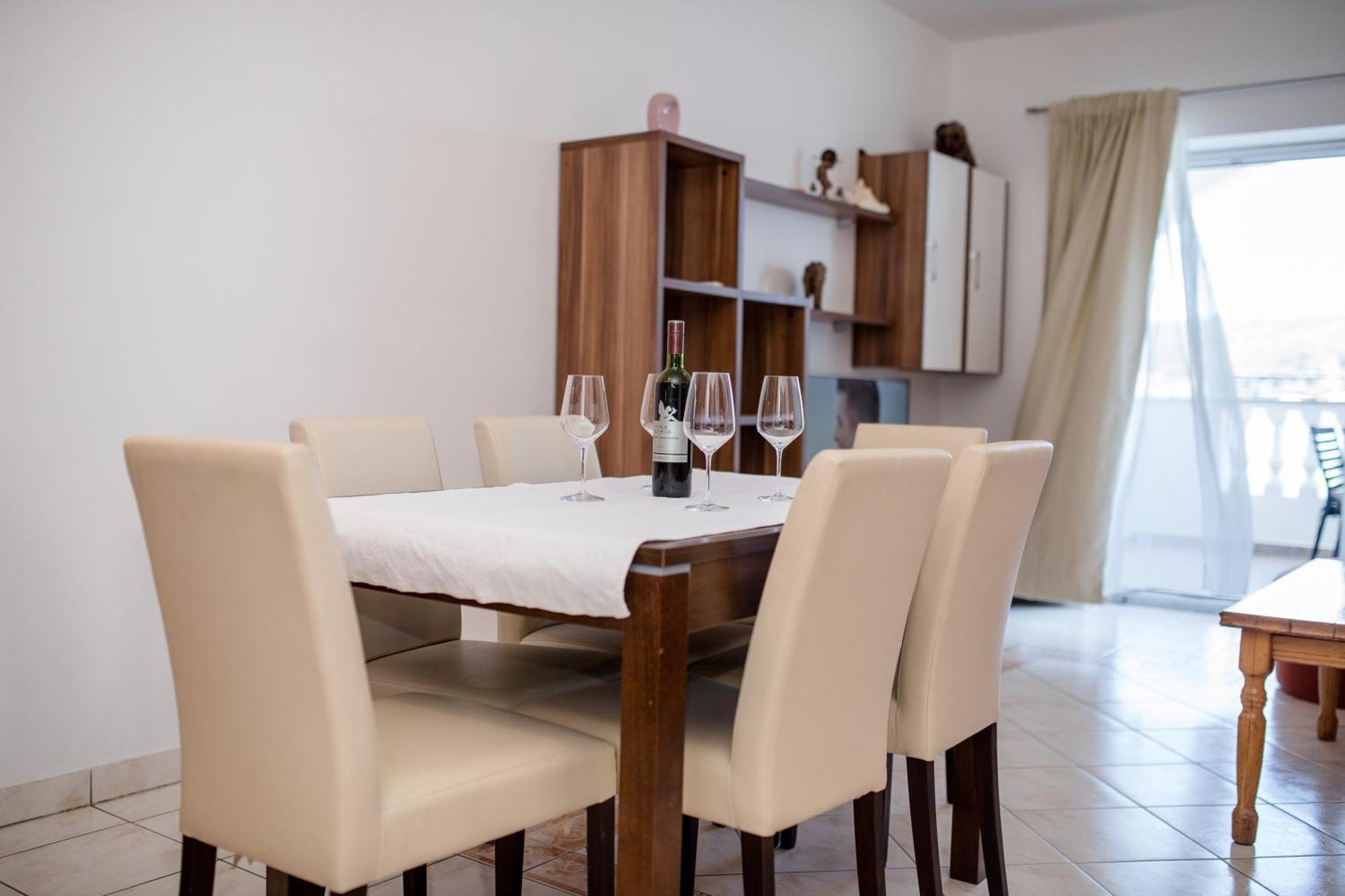 Apartments And Rooms By The Sea Supetarska Draga - Gornja, Rab - 11579 Bilik gambar
