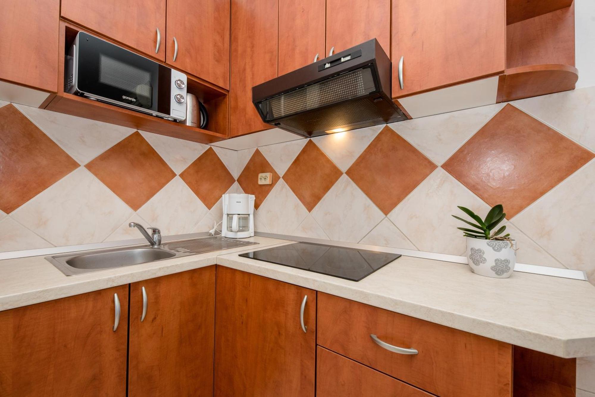 Apartments And Rooms By The Sea Supetarska Draga - Gornja, Rab - 11579 Bilik gambar